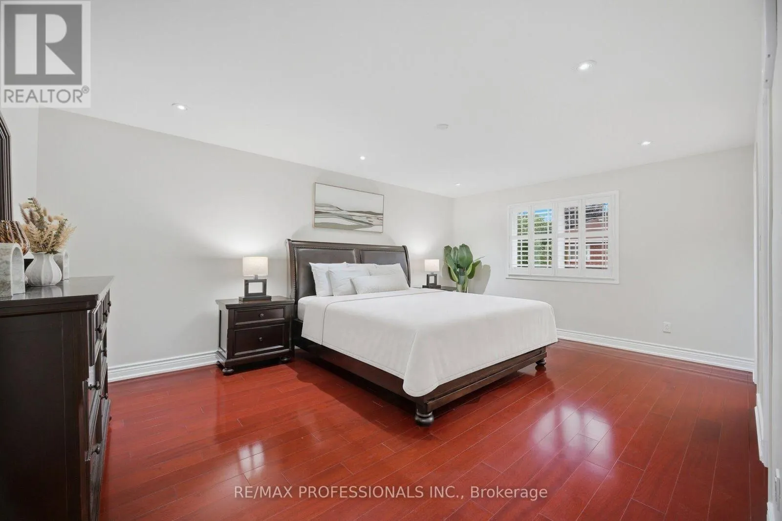 4 MCFADDEN DRIVE