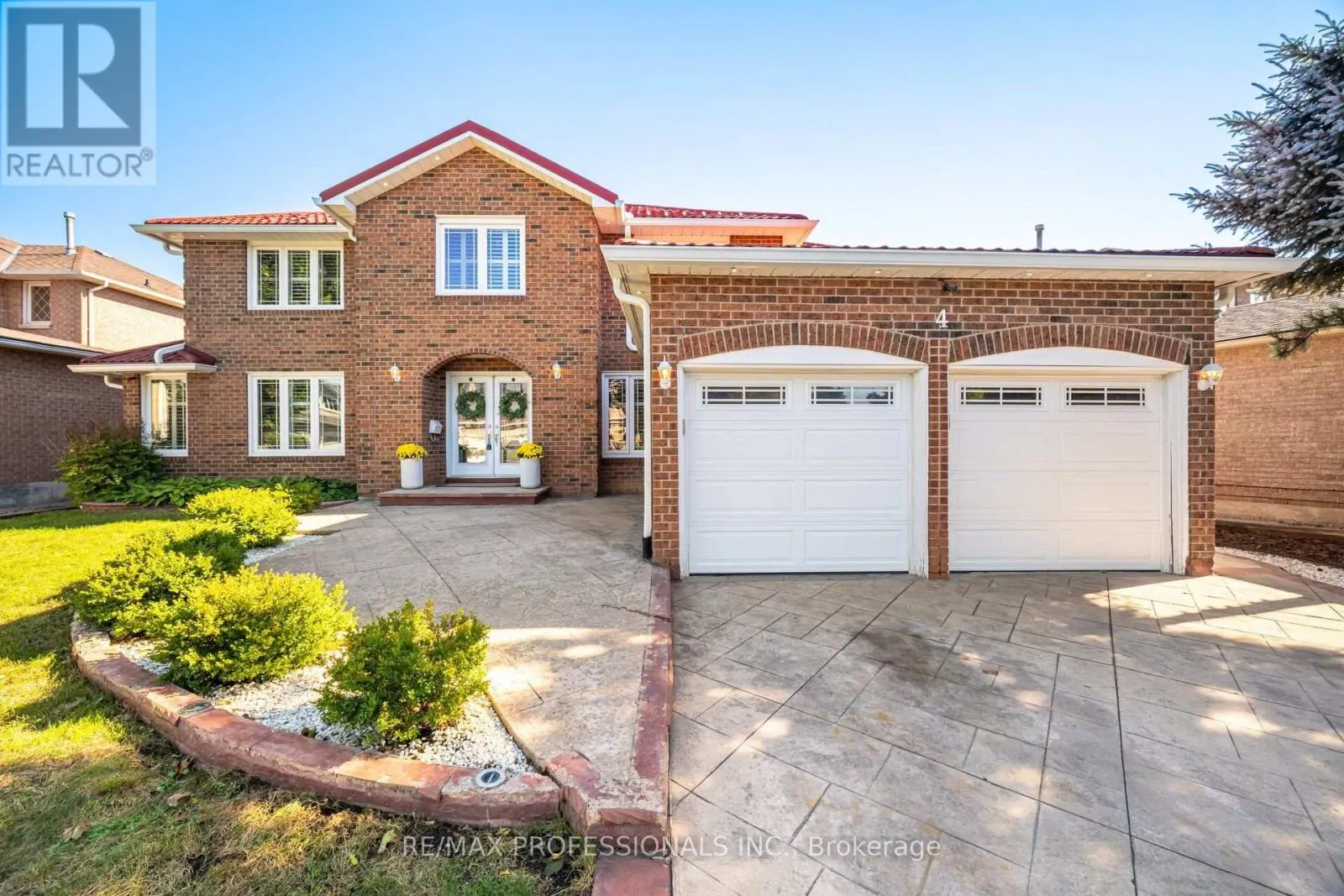 4 MCFADDEN DRIVE