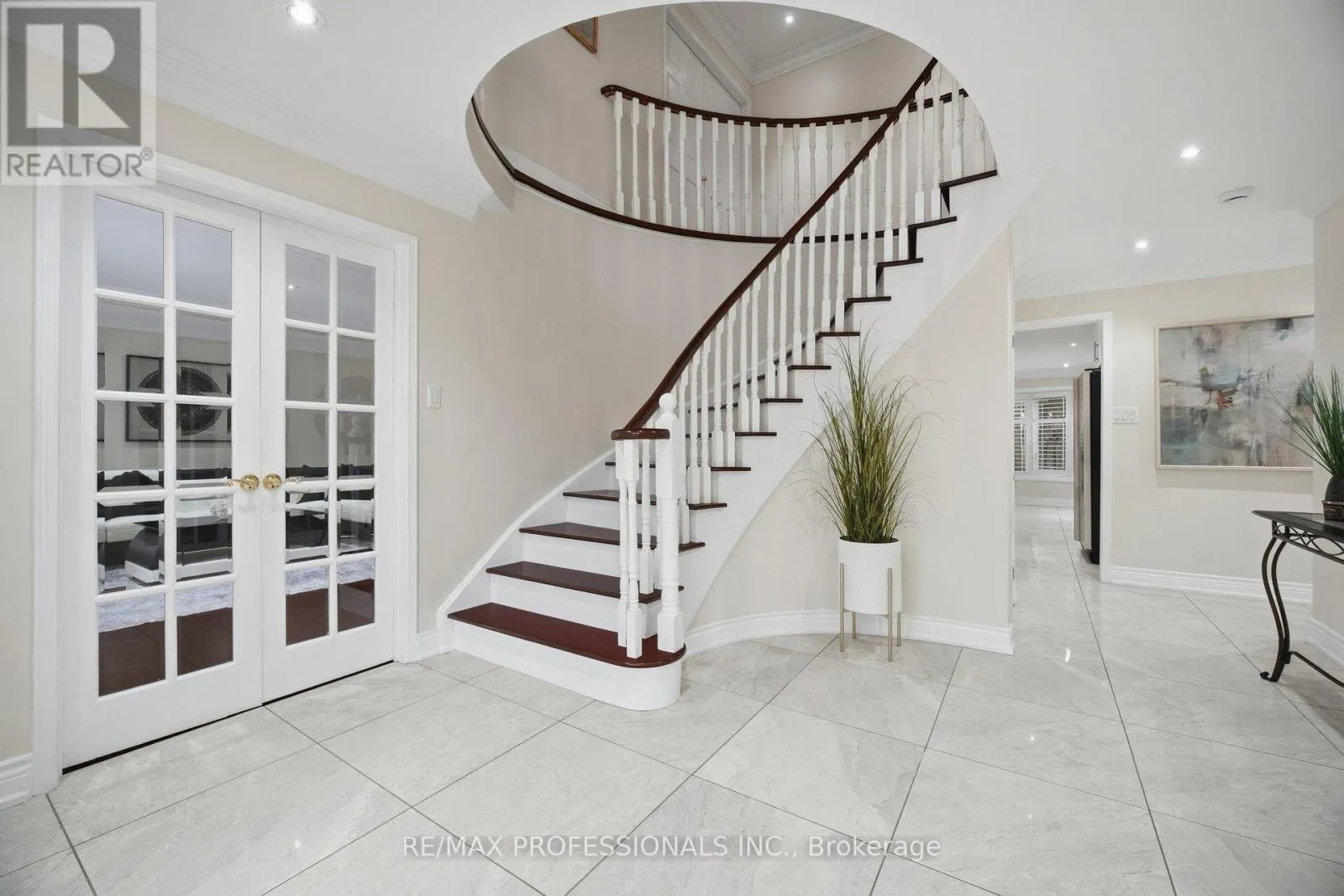4 MCFADDEN DRIVE