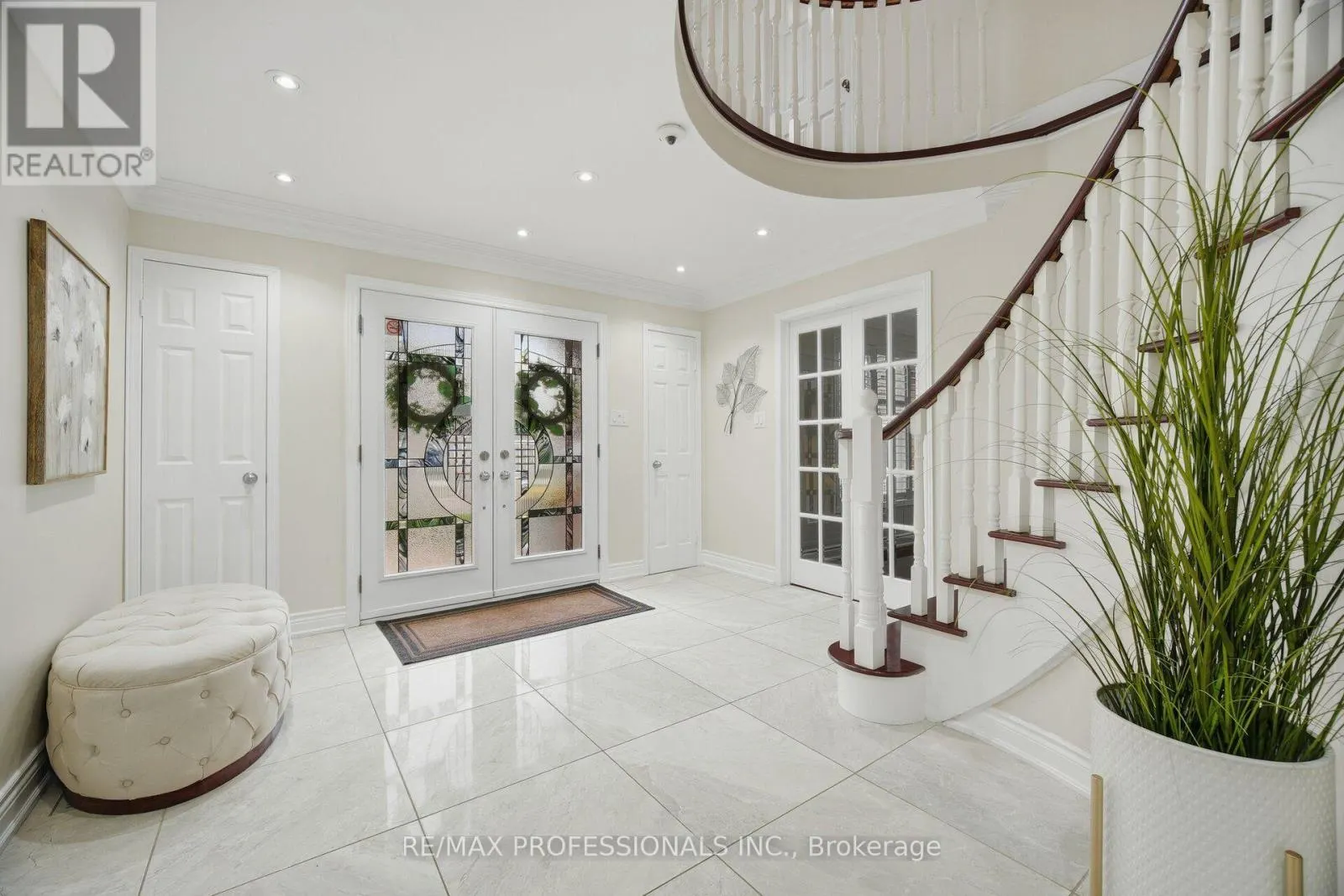 4 MCFADDEN DRIVE