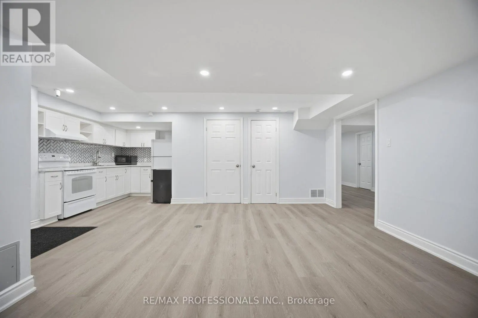 4 MCFADDEN DRIVE