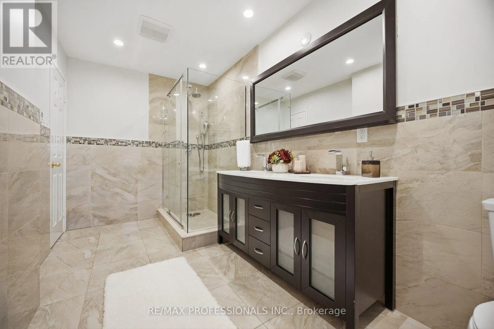 4 MCFADDEN DRIVE