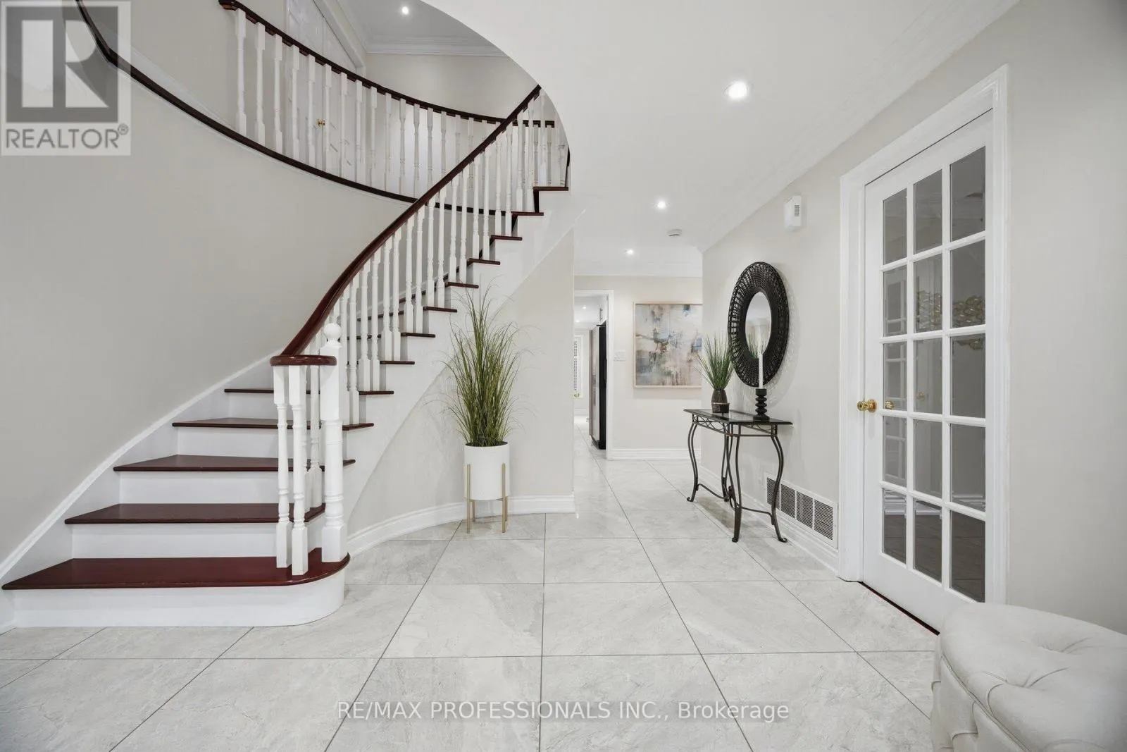 4 MCFADDEN DRIVE