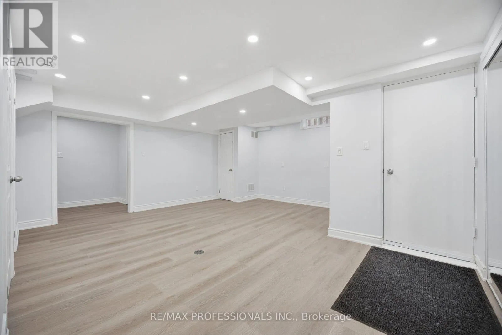 4 MCFADDEN DRIVE