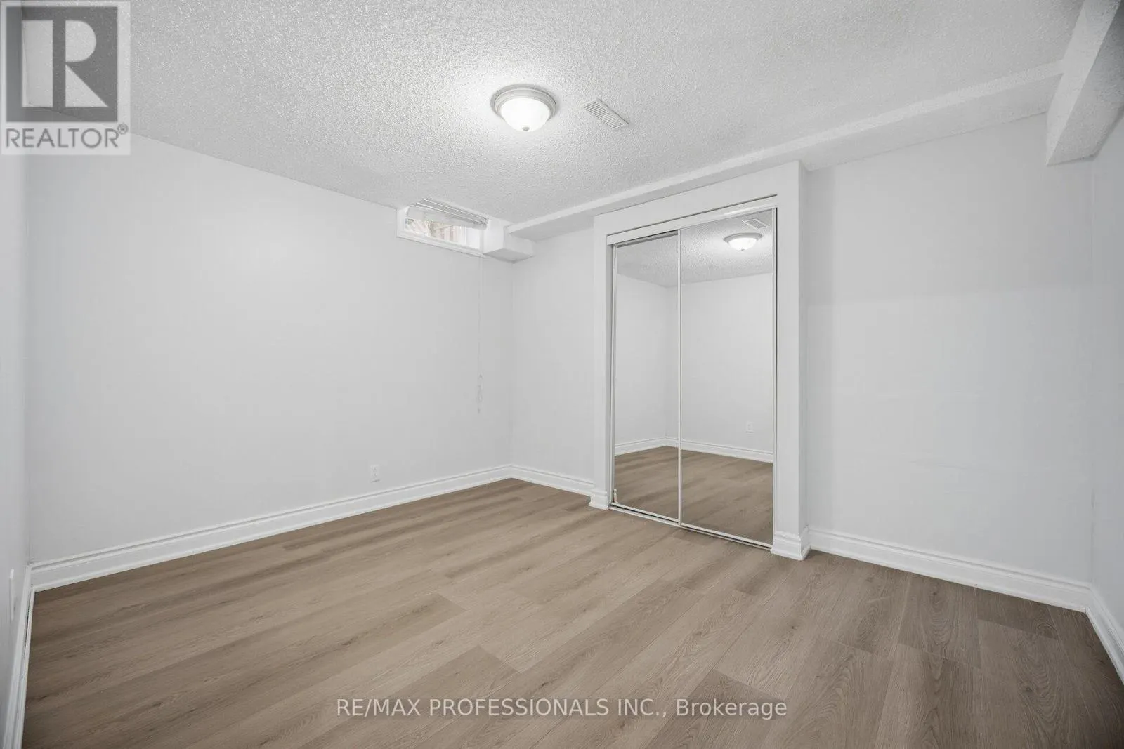 4 MCFADDEN DRIVE