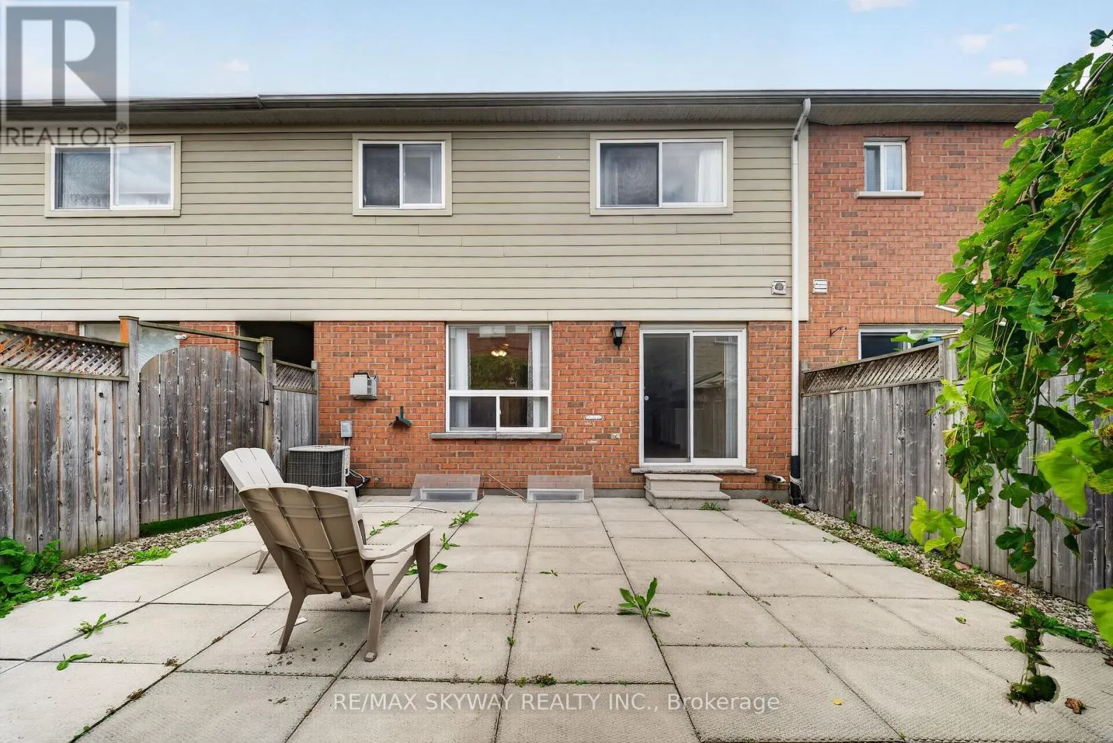 7 MADRONNA GARDENS