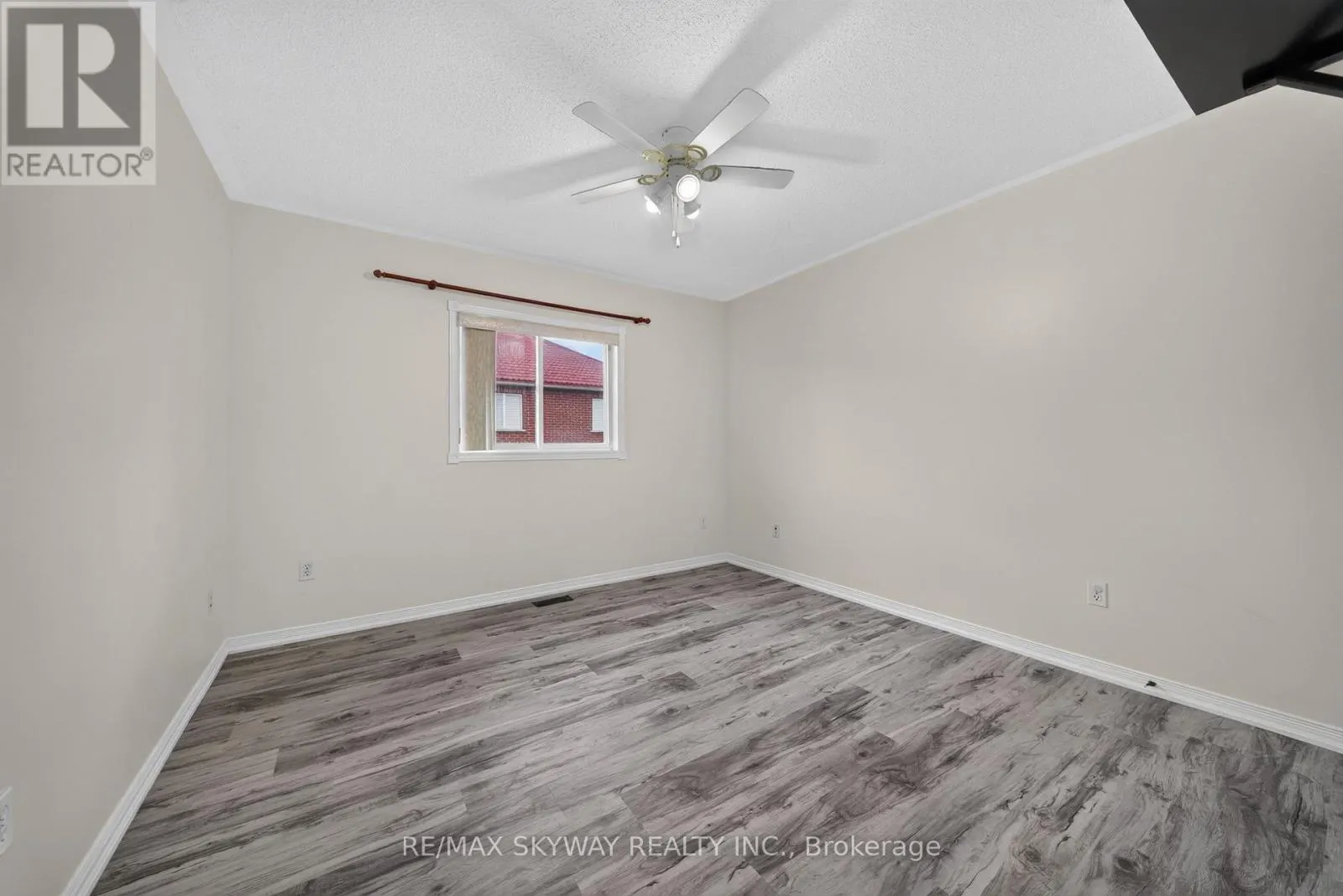 7 MADRONNA GARDENS