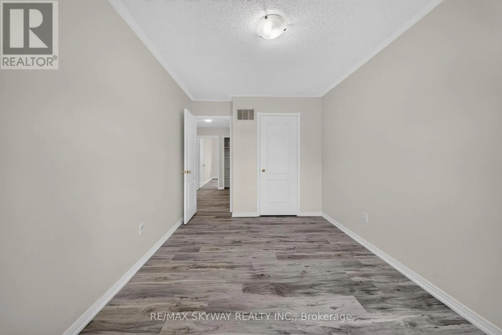 7 MADRONNA GARDENS