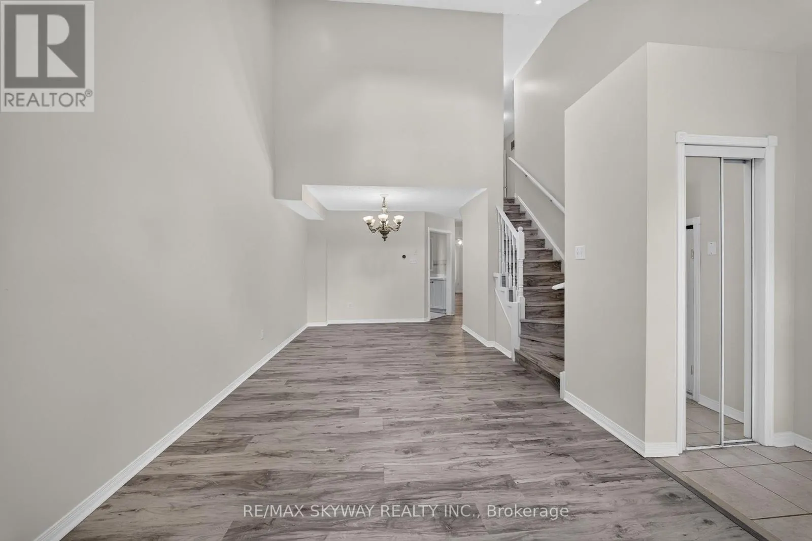 7 MADRONNA GARDENS