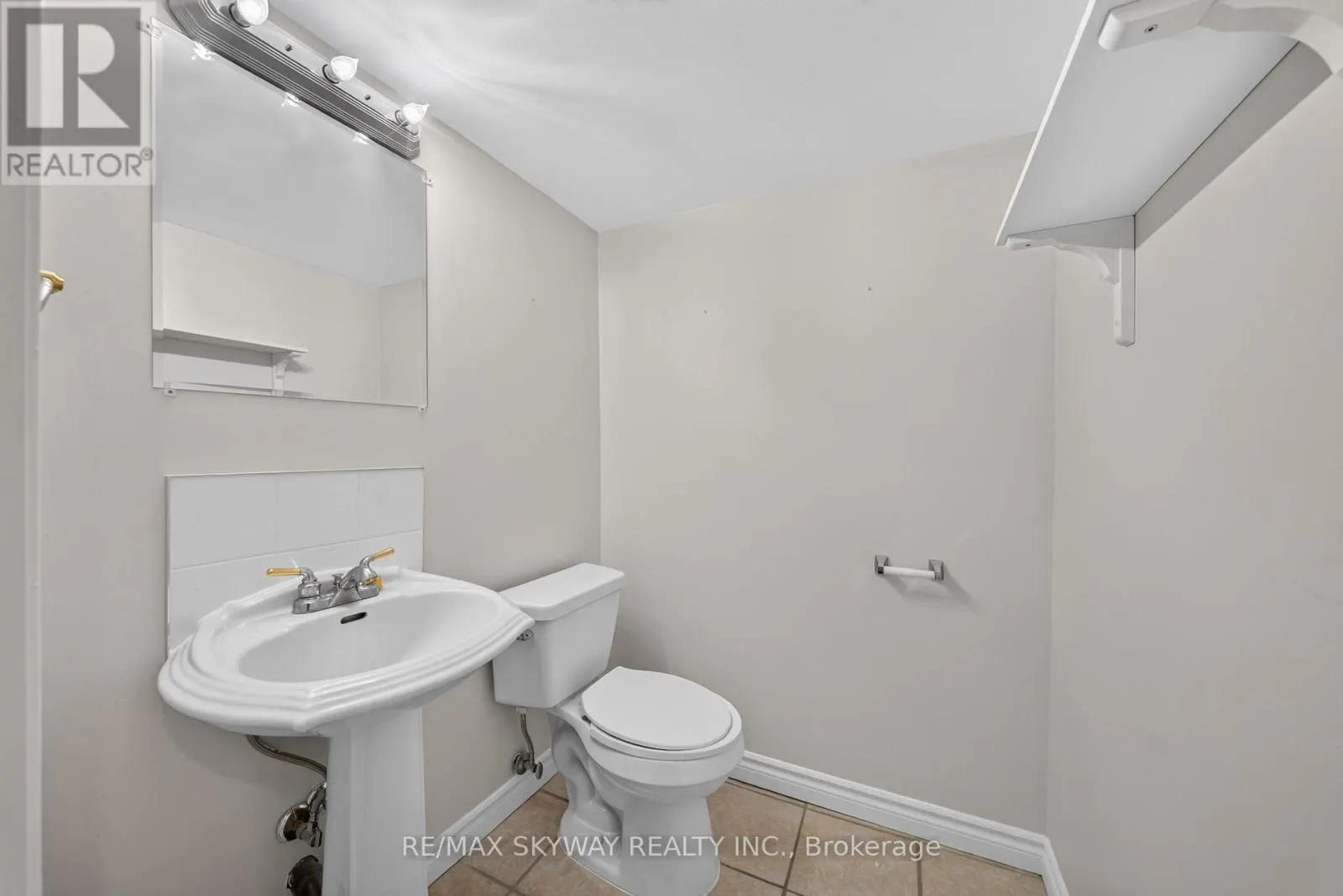 7 MADRONNA GARDENS