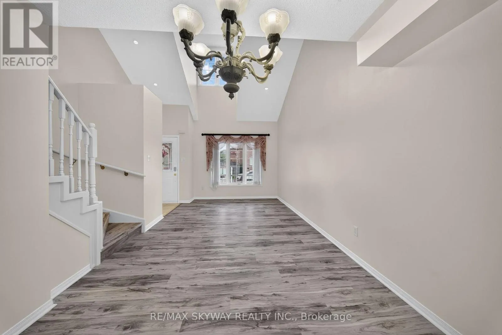 7 MADRONNA GARDENS
