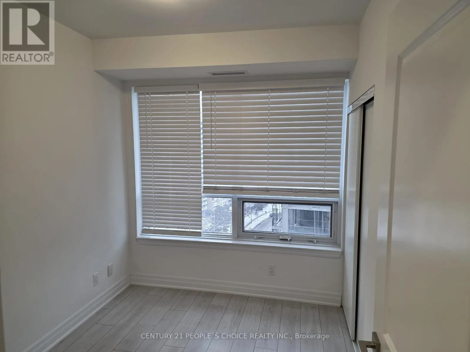 1102 - 30 ELM DRIVE W