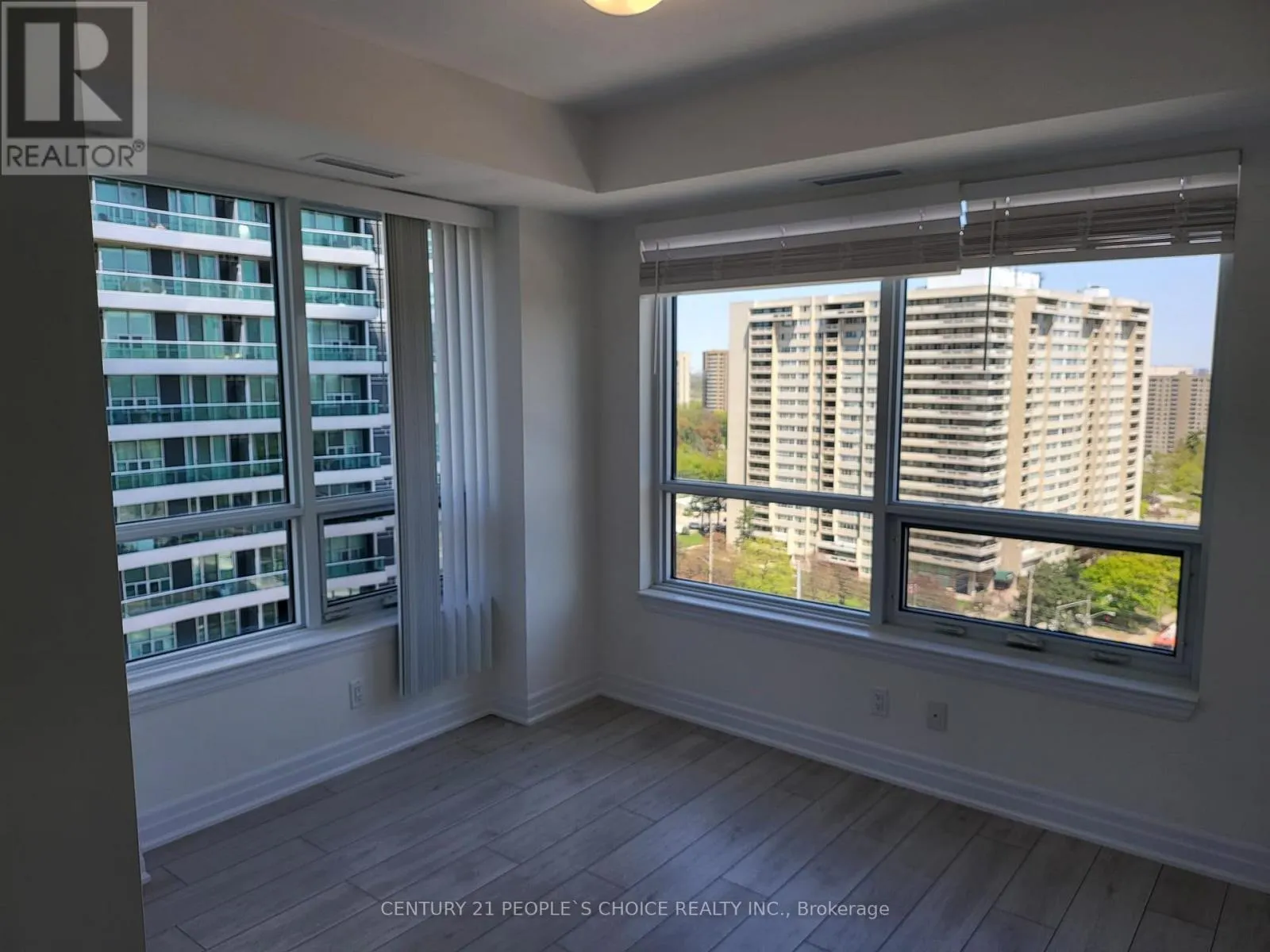 1102 - 30 ELM DRIVE W