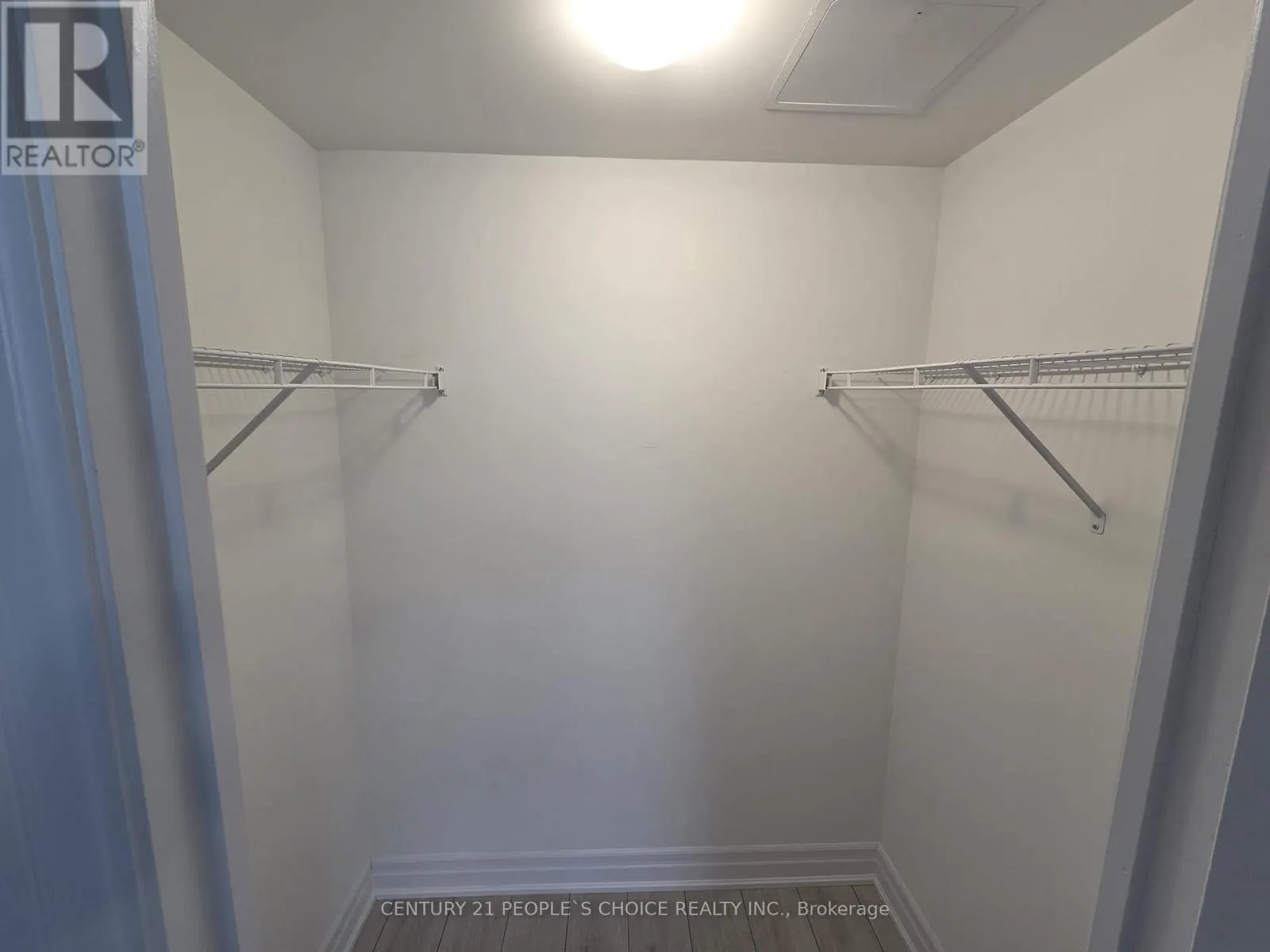 1102 - 30 ELM DRIVE W