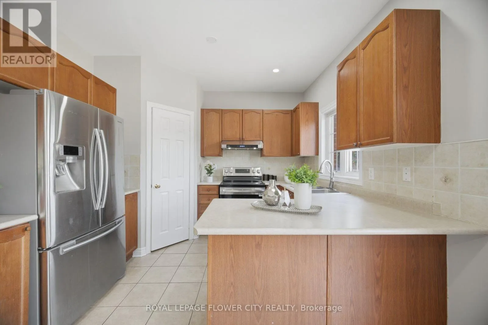 56 LAURENTIDE CRESCENT