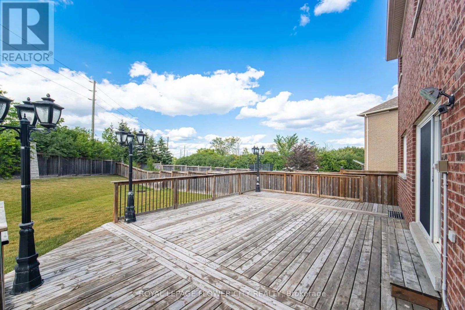 56 LAURENTIDE CRESCENT