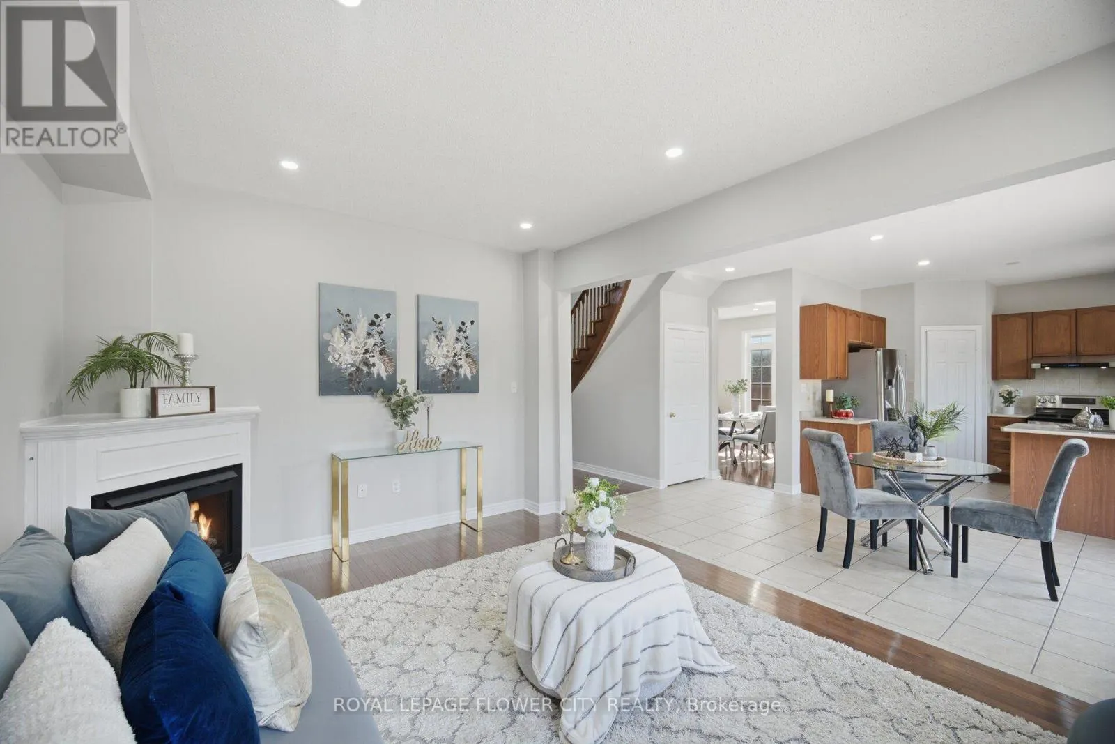 56 LAURENTIDE CRESCENT