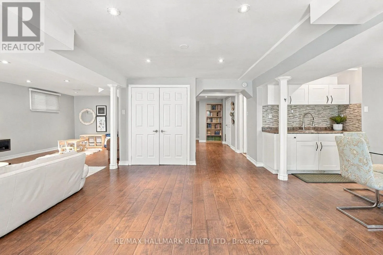 1246 WINTERBOURNE DRIVE