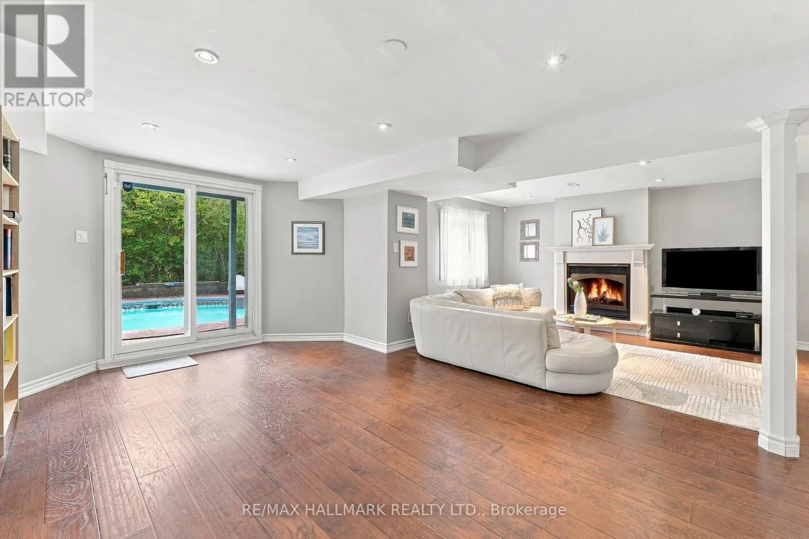 1246 WINTERBOURNE DRIVE
