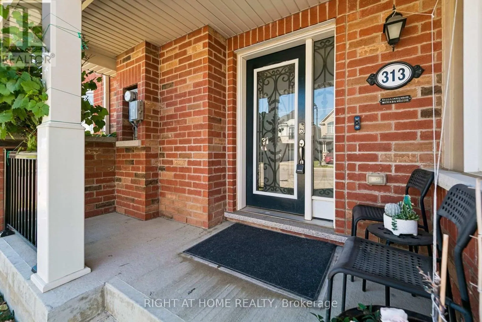 313 GILLETT POINT