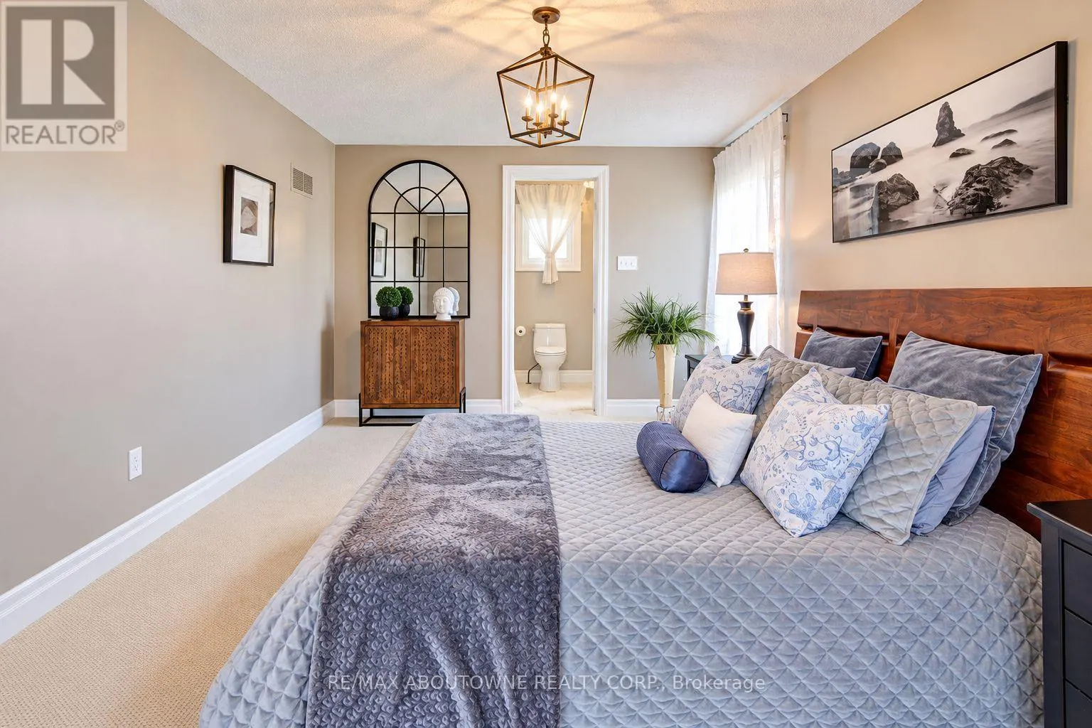 3668 COLONIAL DRIVE