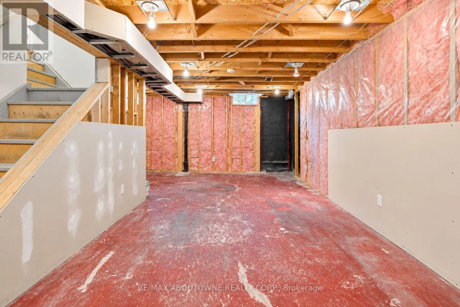 3668 COLONIAL DRIVE