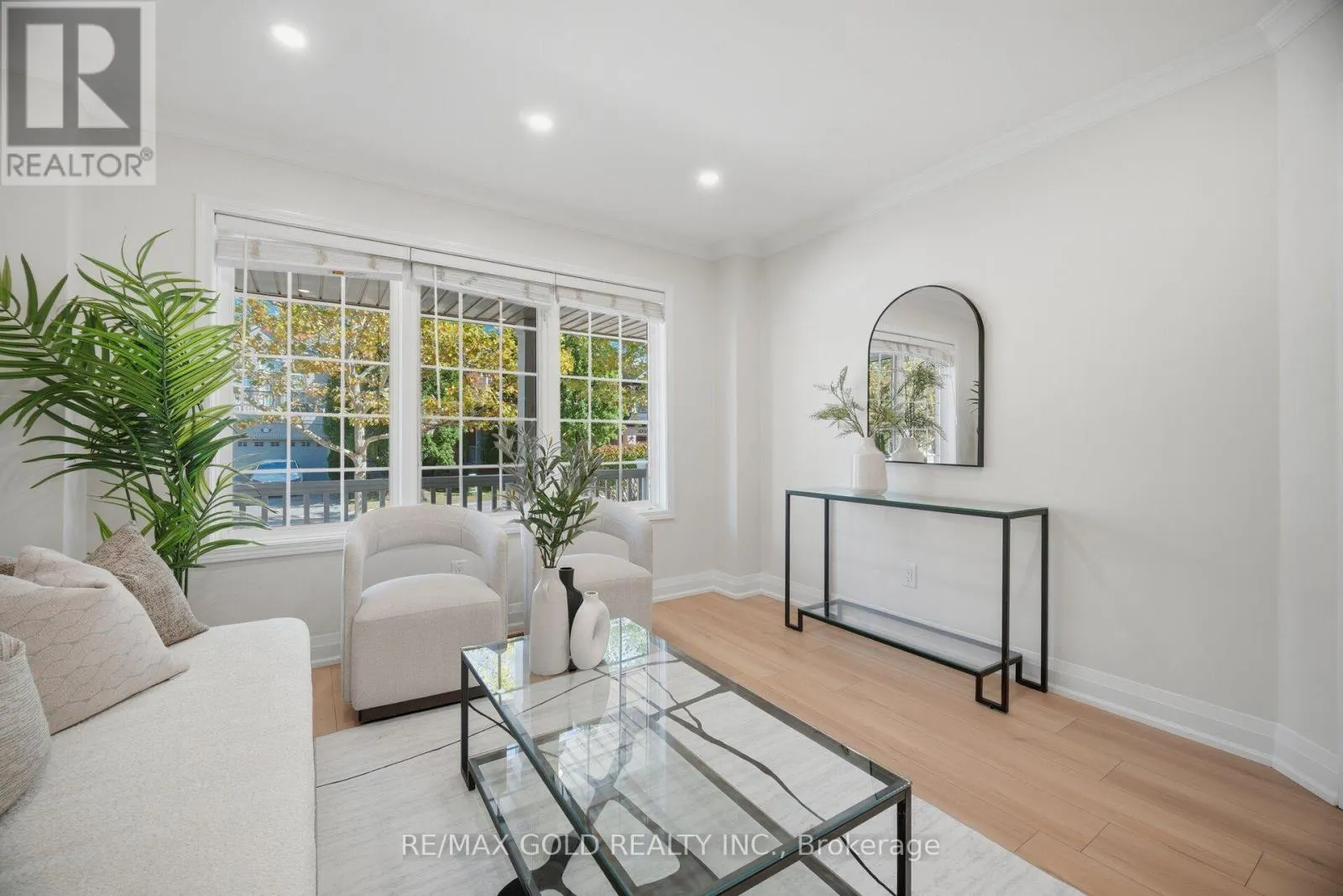 5566 BROADPATH GATE
