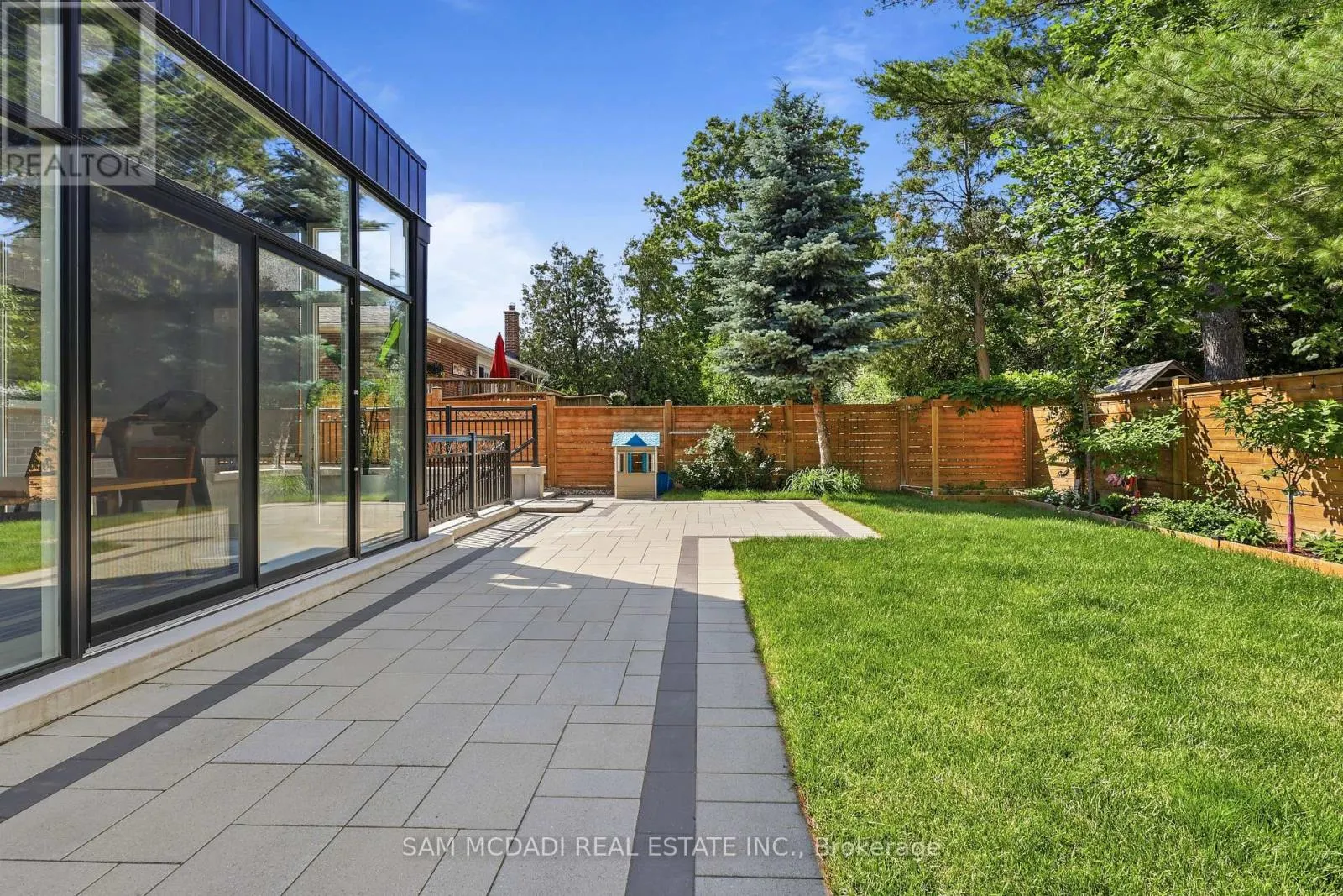 403 WILLIS DRIVE