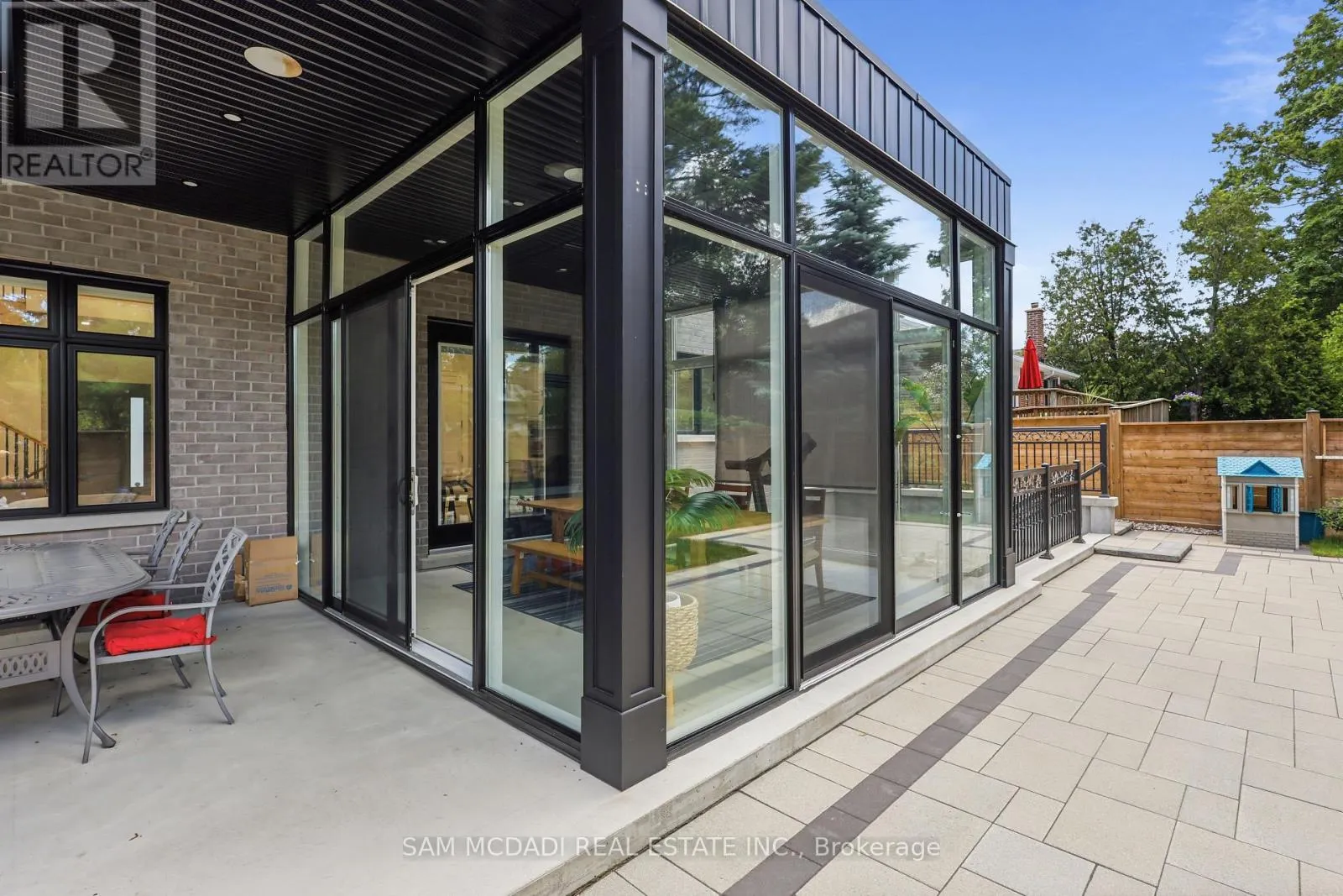 403 WILLIS DRIVE