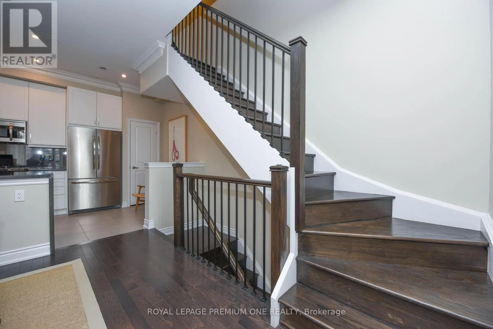 6A ACORN AVENUE