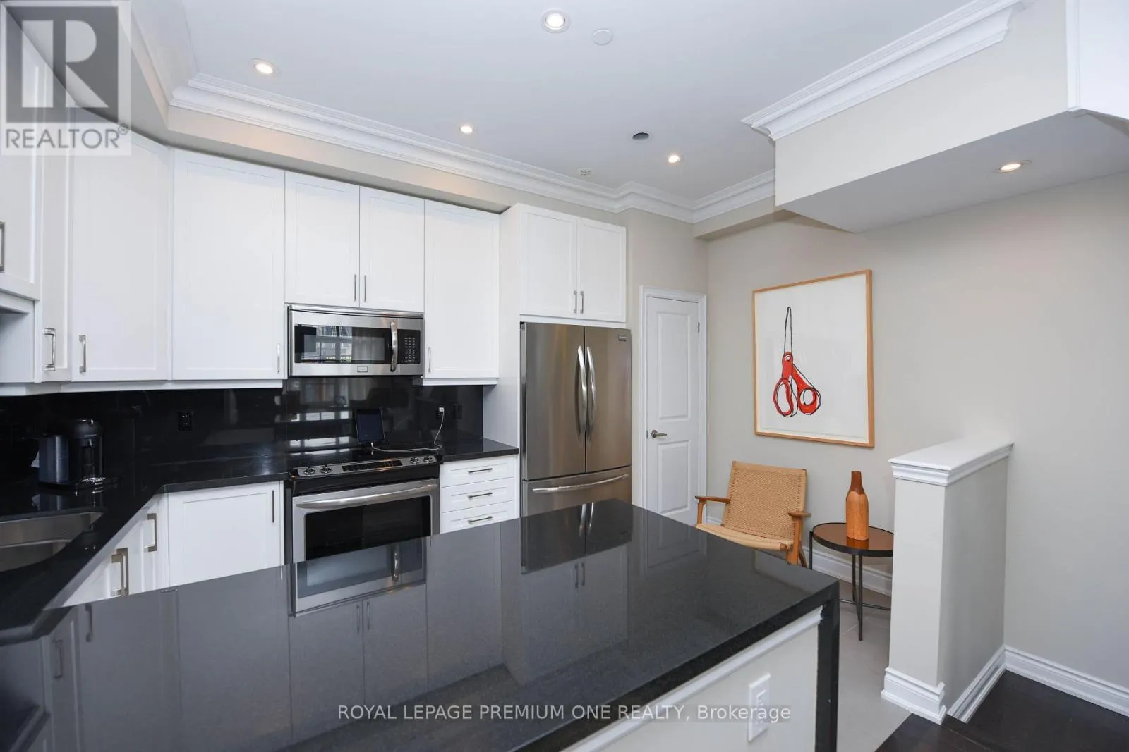 6A ACORN AVENUE