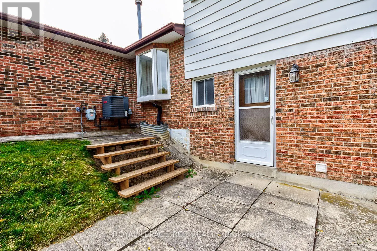 115 MEADOWVALE COURT
