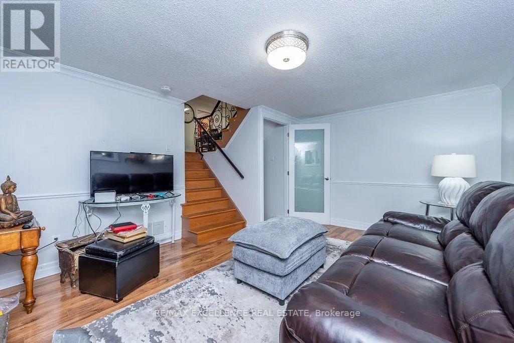 41 TREWARTHA CRESCENT