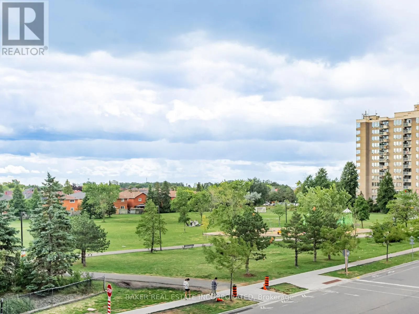 213 - 3883 QUARTZ ROAD