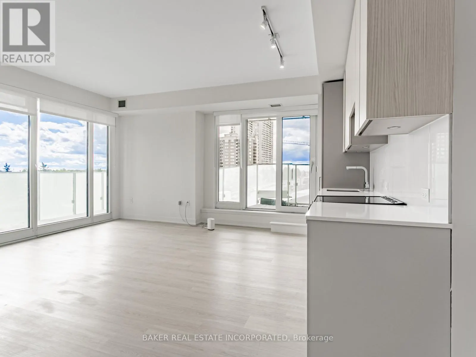 213 - 3883 QUARTZ ROAD