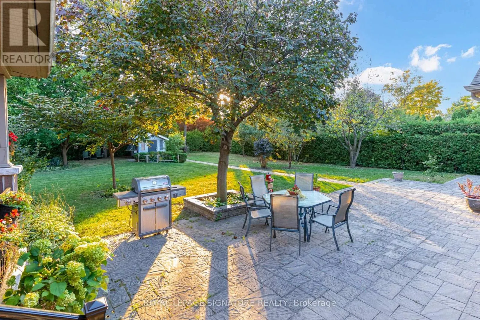 2544 SHARON CRESCENT