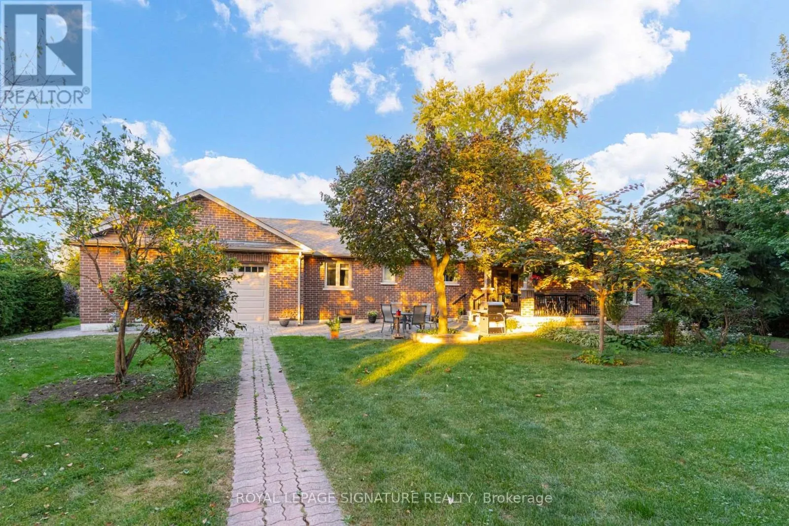 2544 SHARON CRESCENT