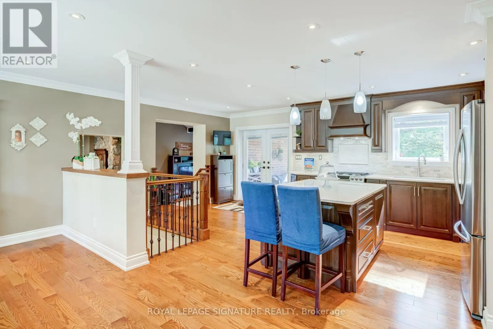 2544 SHARON CRESCENT