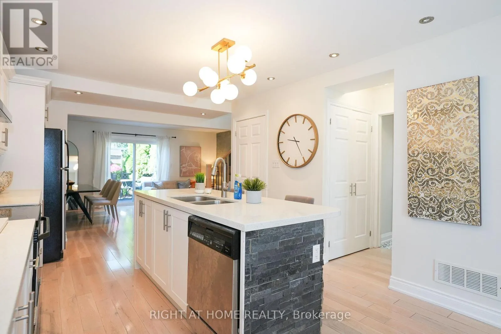 2038 CHRISDON ROAD