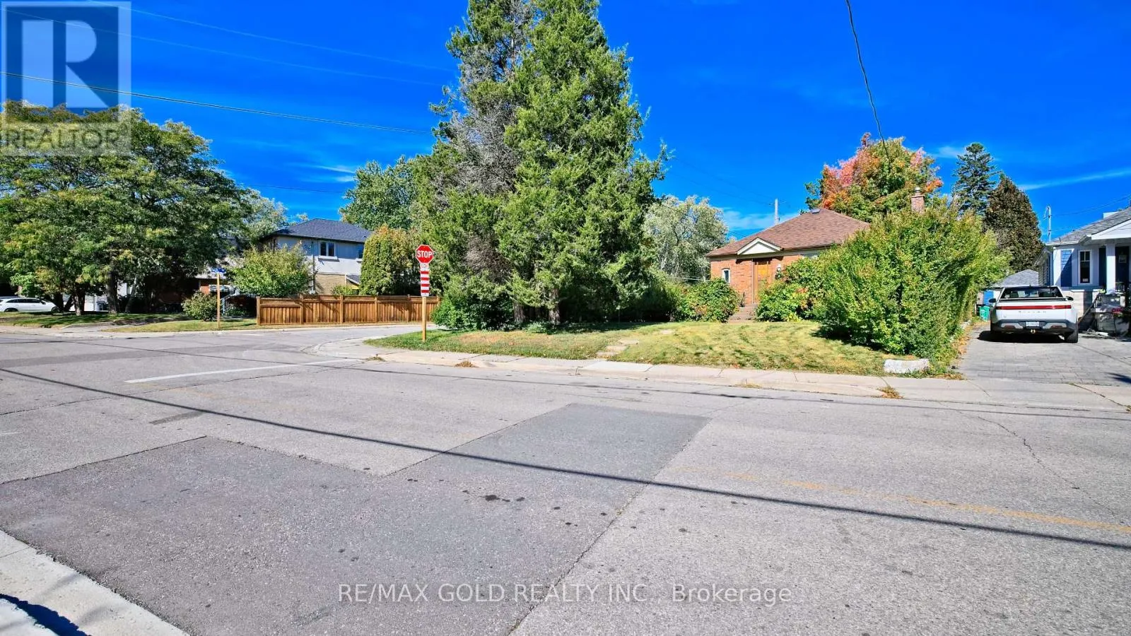 11 PINE AVENUE N