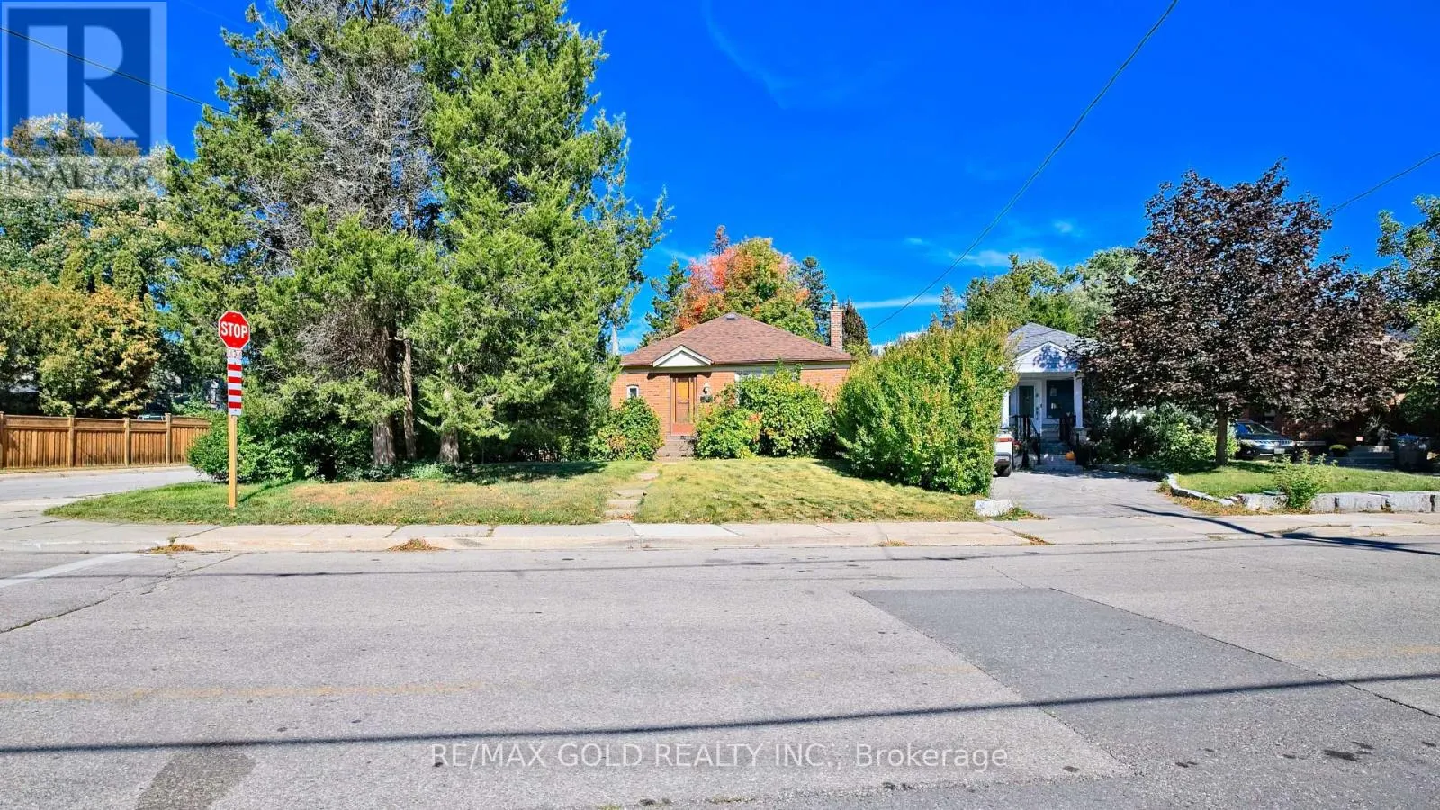 11 PINE AVENUE N