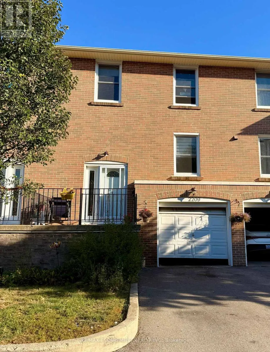 14 - 2209 MOUNTAIN GROVE AVENUE