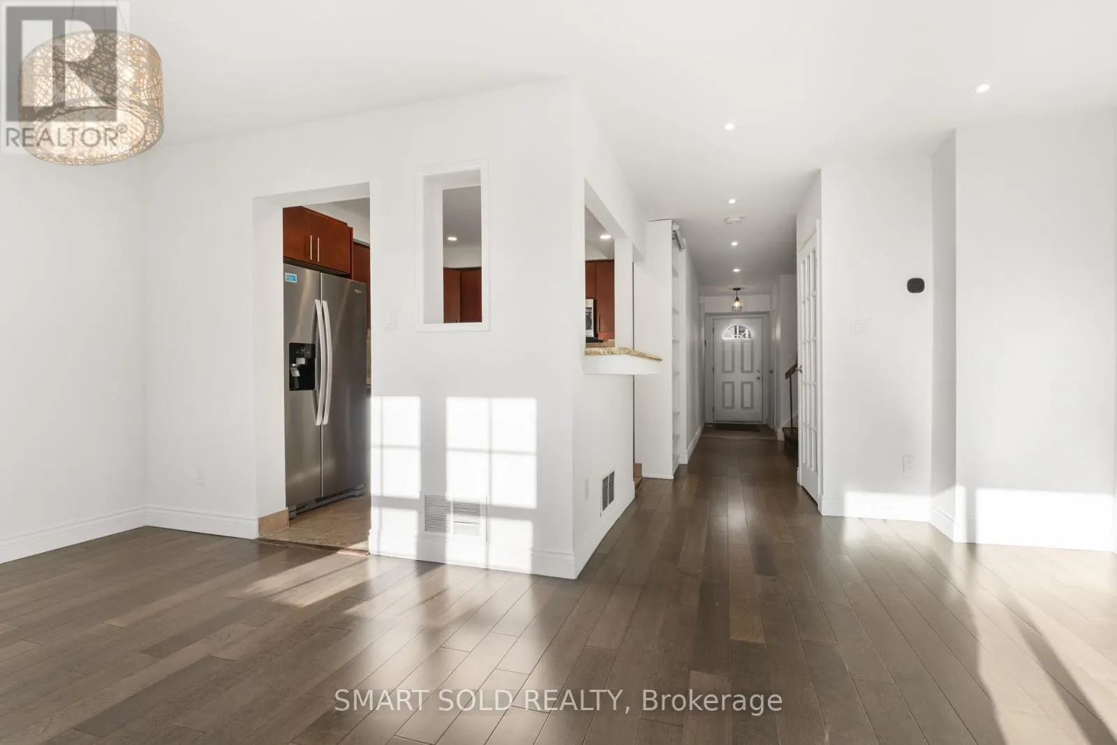 32 - 2120 RATHBURN ROAD E