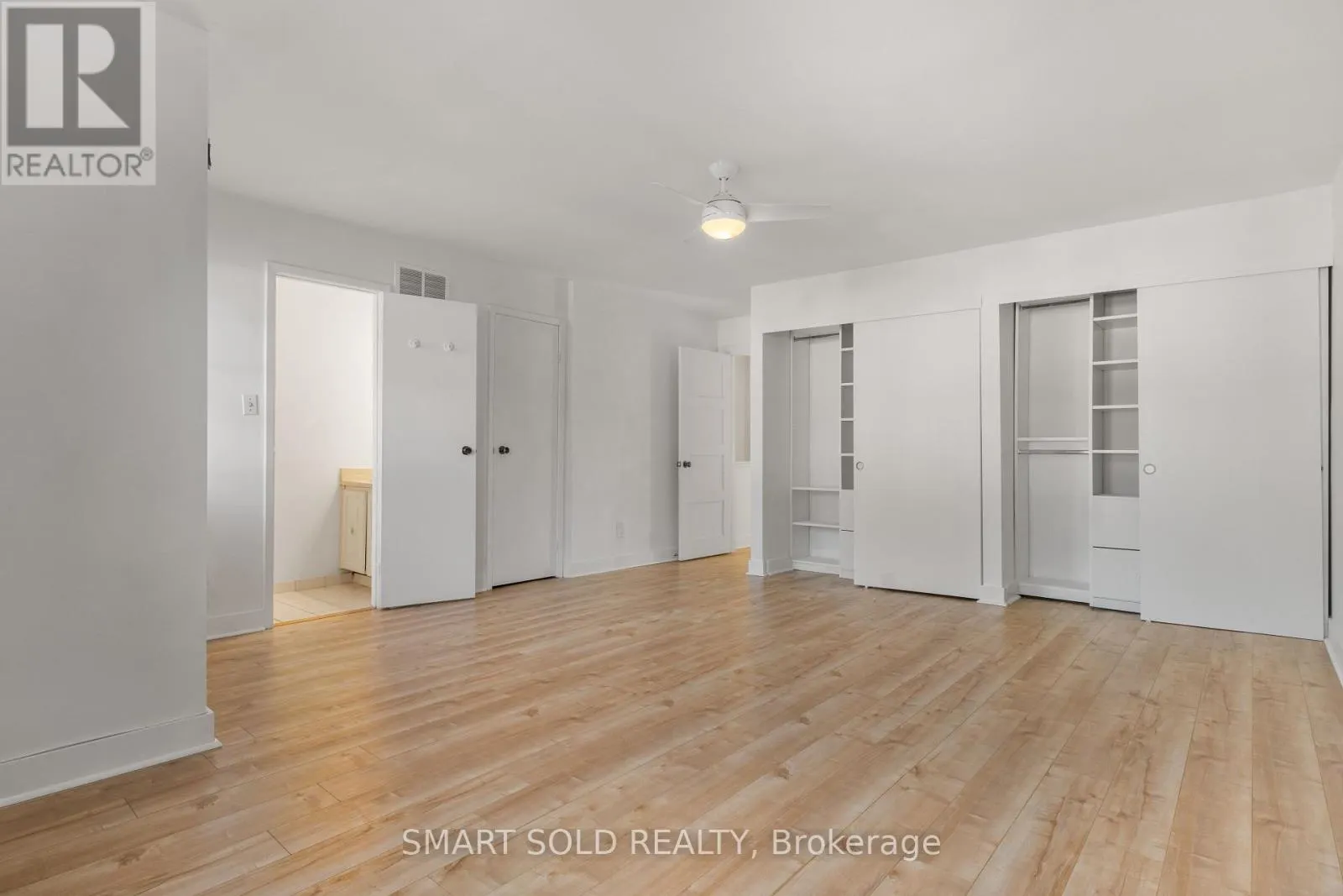 32 - 2120 RATHBURN ROAD E