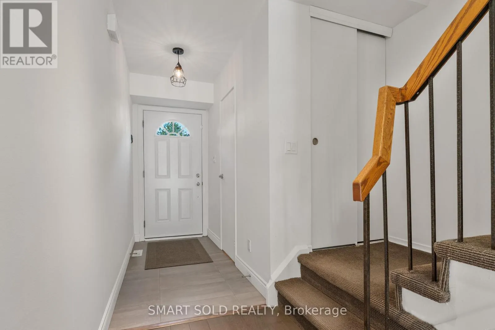 32 - 2120 RATHBURN ROAD E