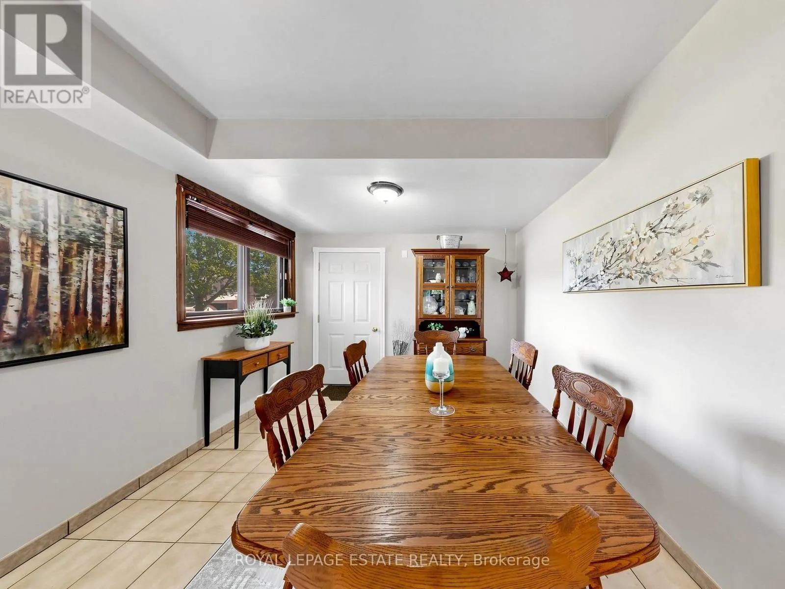 38 BURBANK CRESCENT