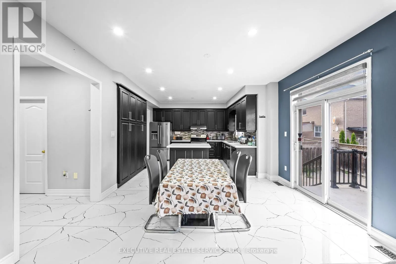 7 CHAPPARAL DRIVE