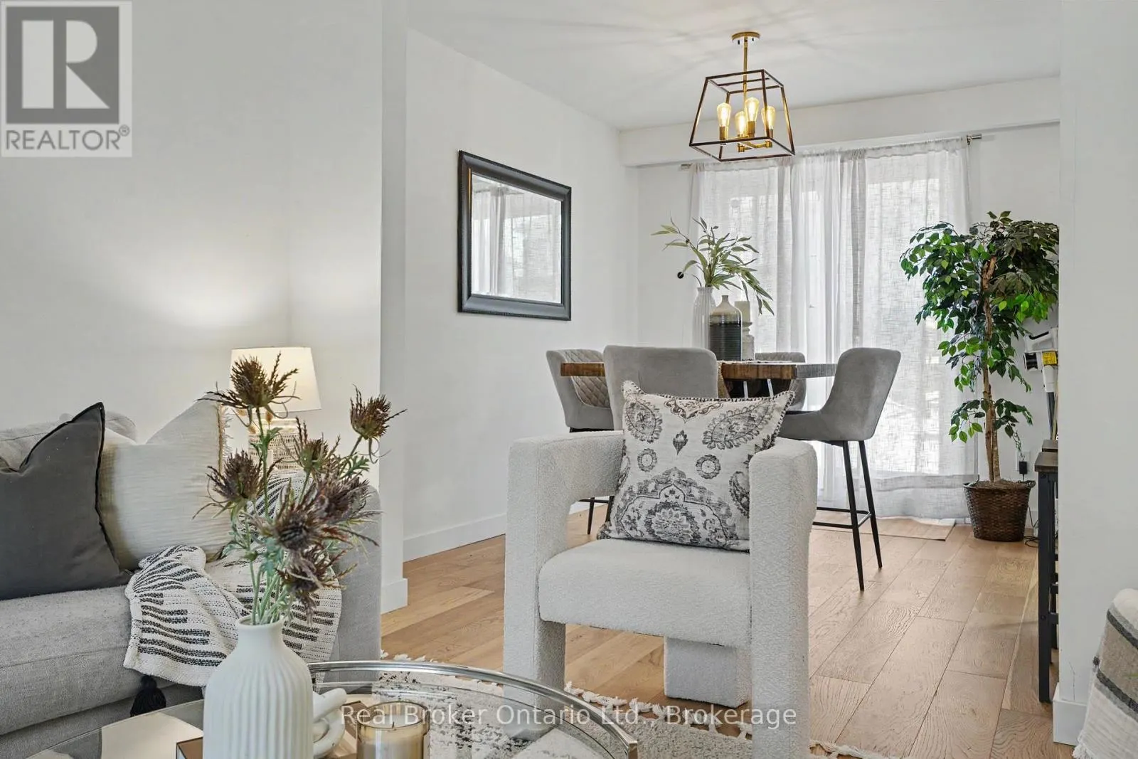 54 - 5475 LAKESHORE UNIT ROAD #54