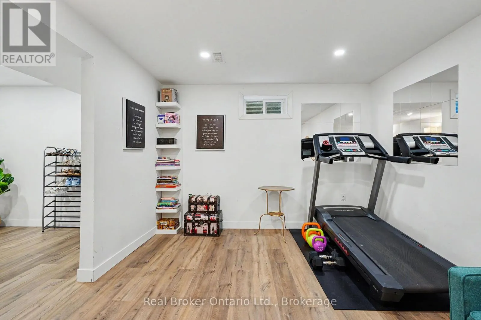 54 - 5475 LAKESHORE UNIT ROAD #54