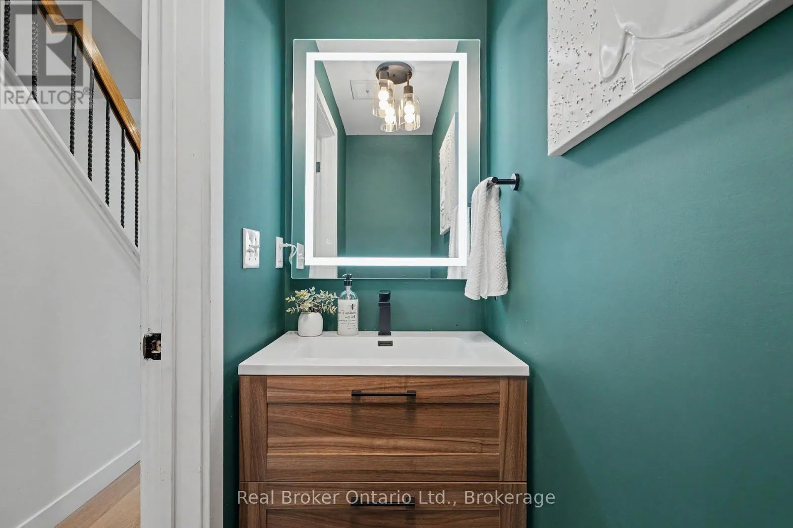 54 - 5475 LAKESHORE UNIT ROAD #54